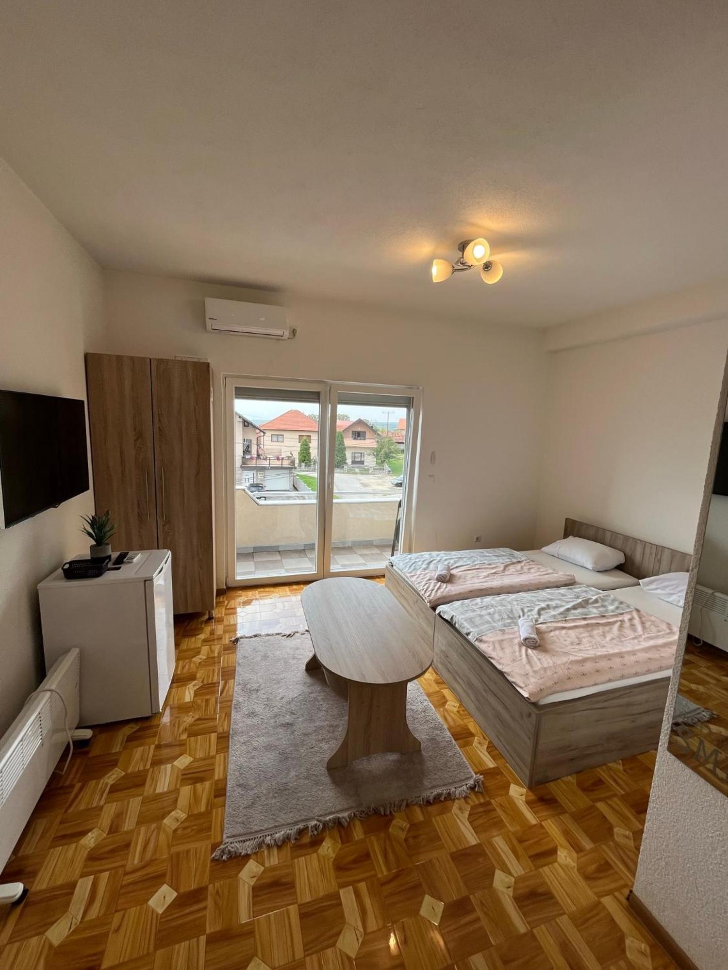 Apartmani Hadzic Zivinice Kültér fotó